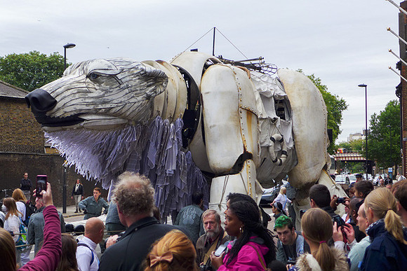 Greenpeace - Aurora the polar bear